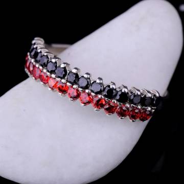 Серебряное кольцо с фианитами 111572 Серебряное кольцо с фианитами 111572