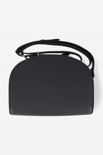 Кожаная сумочка A.P.C. Sac Demi-lune цвет чёрный PXBJQ.F61048-BLACK Кожаная сумочка A.P.C. Sac Demi-lune цвет чёрный PXBJQ.F61048-BLACK