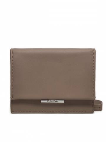 Calvin Klein Сумка Linear K60K612559 Бежевий Calvin Klein Сумка Linear K60K612559 Бежевий
