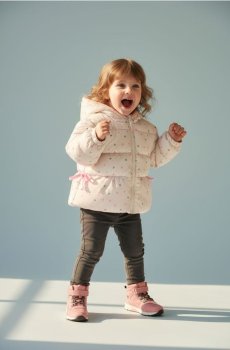 Стьобана куртка з капюшоном - сірий