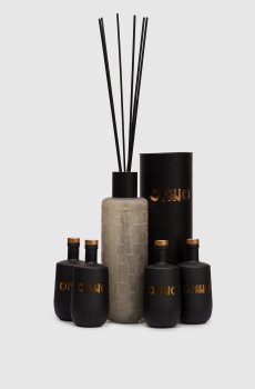 Набор из аромадиффузора и наполнителей Chess с ароматом Precious Oud 2000 мл