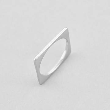 Серебряное кольцо Minimal 510330-17 17 Серебряное кольцо Minimal 510330-17 17